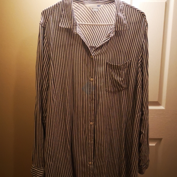 Old Navy button up - Picture 1 of 3